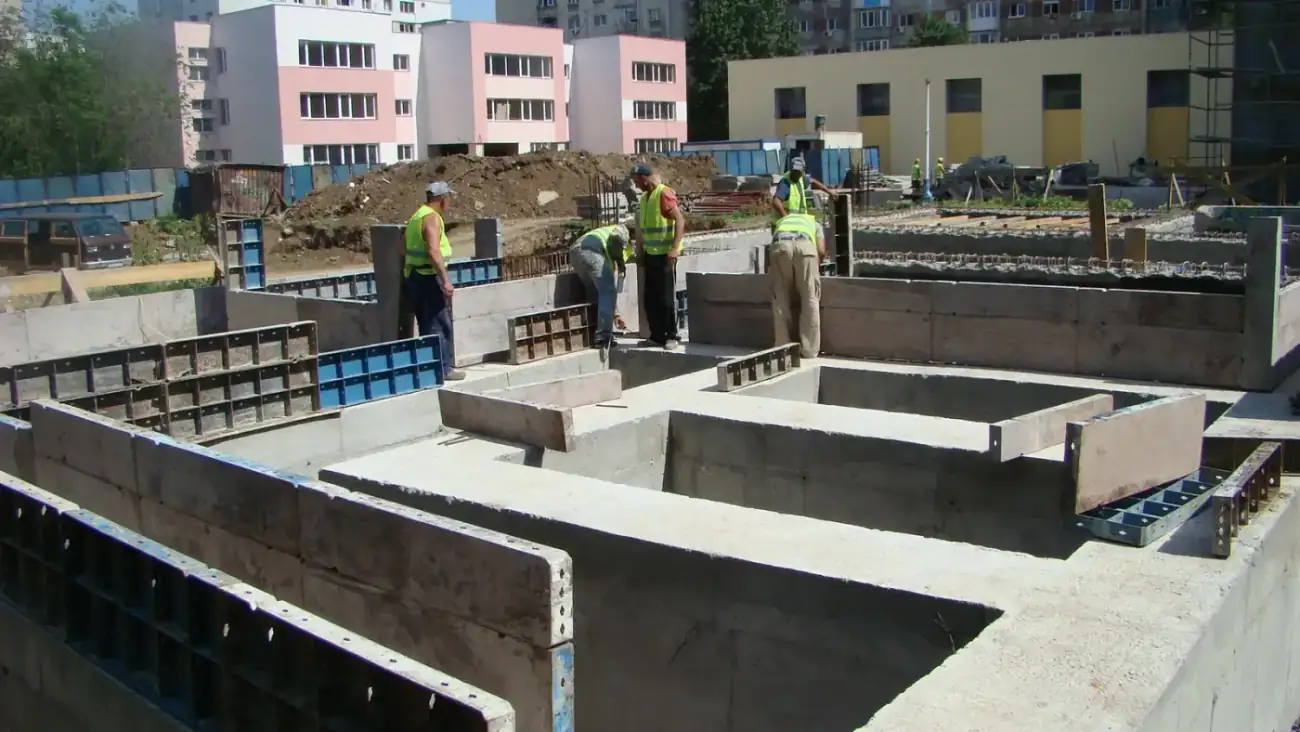 Bazin înot școala 311 — SC SOFIA INVEST CONSTRUCT SRL