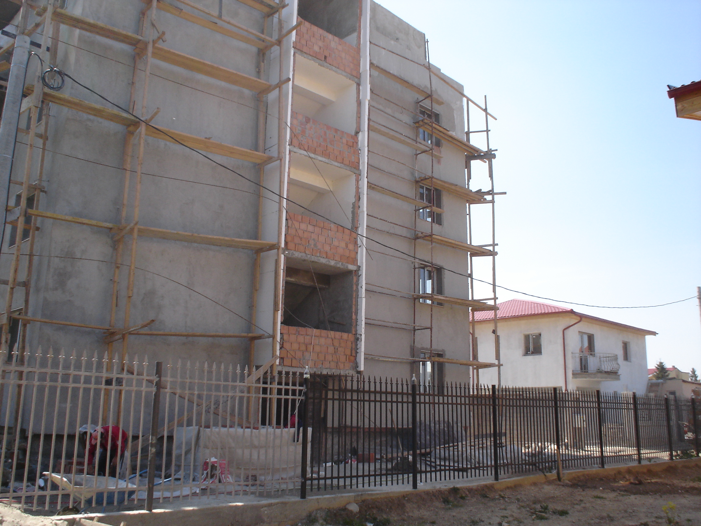 Bloc Fundeni P+4 Etaje — SC SOFIA INVEST CONSTRUCT SRL