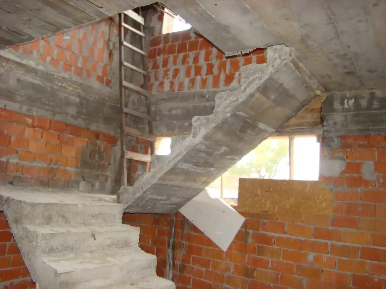 Casă Str Violoncelului — SC SOFIA INVEST CONSTRUCT SRL